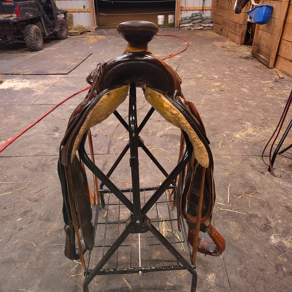 Premium Dark Brown Leather Saddle - Picture 4 of 11